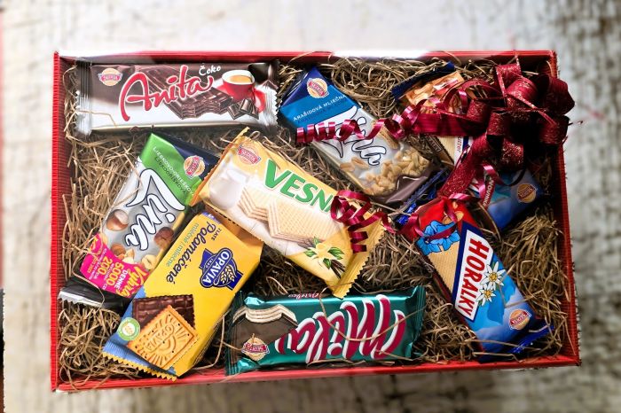 Wafers Biscuits Hamper - Medium